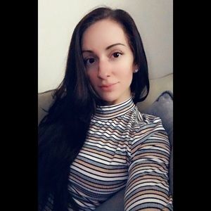 Meet your Posher, Elizabeth